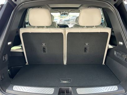 New 2026 Cadillac Vistiq Sport