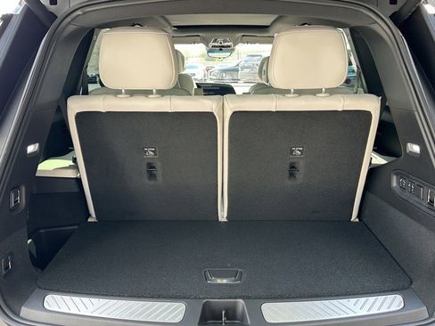 New 2026 Cadillac Vistiq Sport image 4