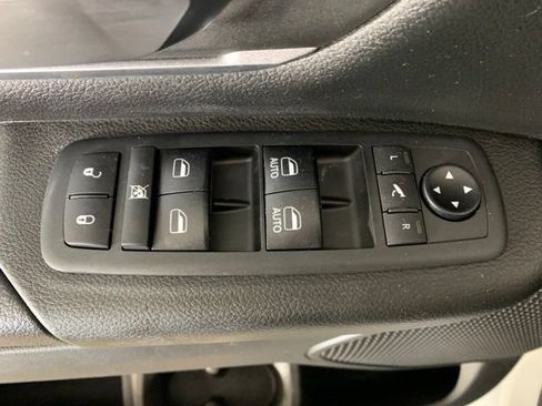Used 2019 RAM 1500 Big Horn AWD/4WD image 30