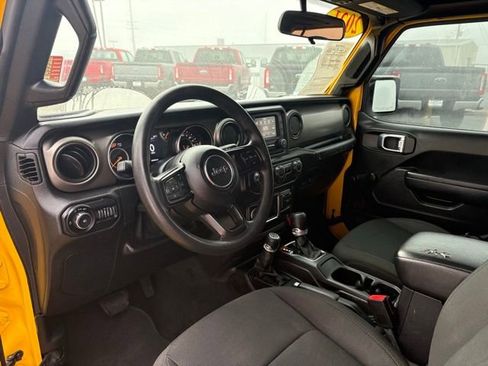 Used 2021 Jeep Wrangler Sport image 3