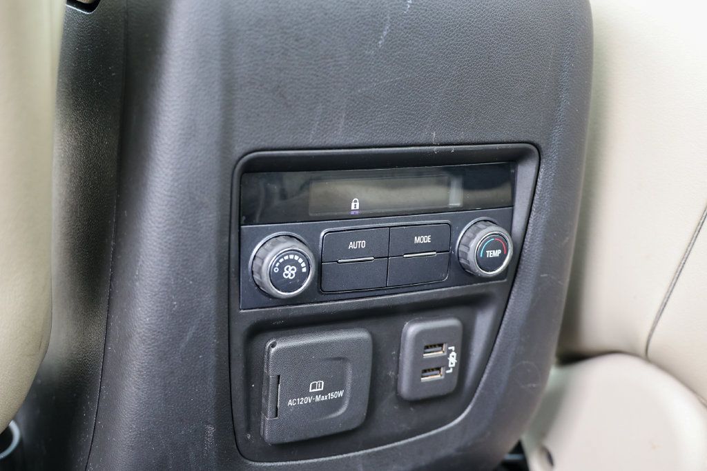 Used 2020 Buick Enclave Essence w/ Sound and Sites Package AWD/4WD image 35