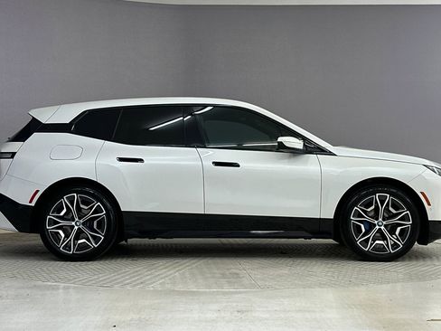 Certified 2022 BMW iX xDrive50 w/ Premium Package image 8