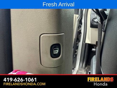Used 2018 Dodge Grand Caravan SXT FWD image 24