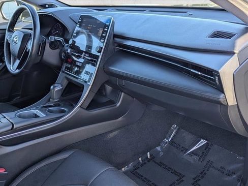 Used 2019 Toyota Avalon Touring image 22