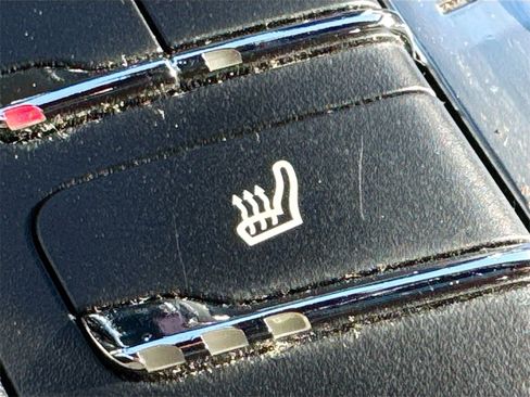 Used 2018 Porsche Macan image 21