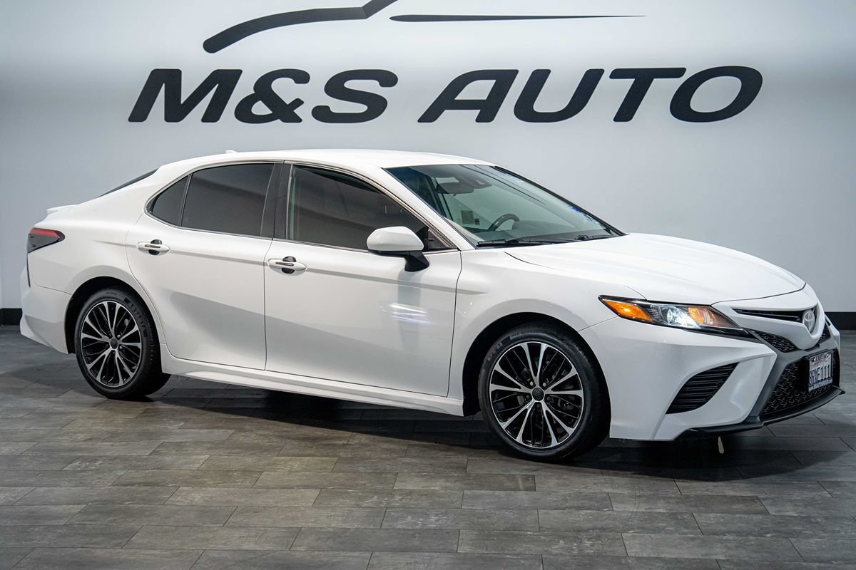 Used 2020 Toyota Camry SE FWD image 19