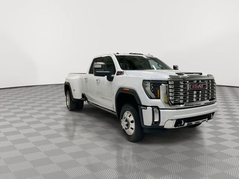 New 2026 GMC Sierra 3500 Denali w/ Denali Reserve Package AWD/4WD image 12