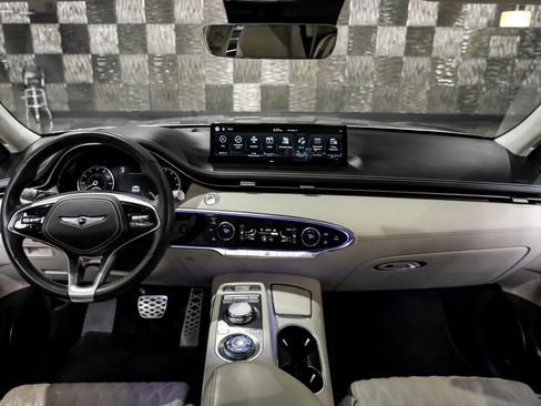 Used 2022 Genesis GV70 3.5T Sport w/ Sport Advanced Package image 13