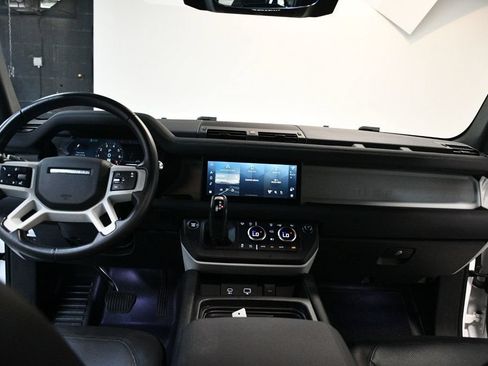 Used 2022 Land Rover Defender 110 X-Dynamic SE AWD/4WD image 5
