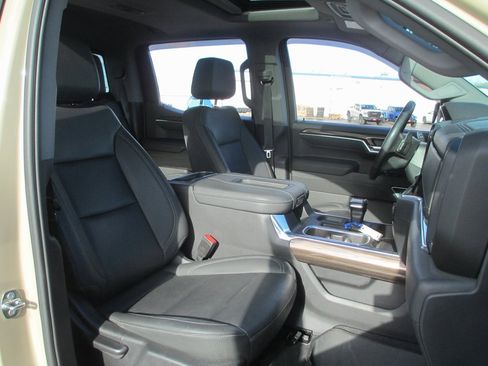 Certified 2022 Chevrolet Silverado 1500 LT Trail Boss w/ Convenience Package II image 18