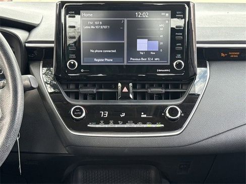 Used 2022 Toyota Corolla LE image 16