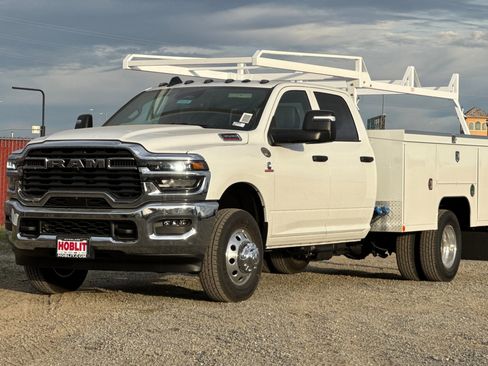 New 2026 RAM 3500 Tradesman w/ Chrome Appearance Group image 7