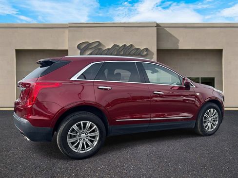 Used 2018 Cadillac XT5 Luxury w/ Driver Awareness Package AWD/4WD image 3