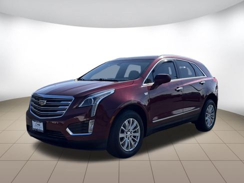 Used 2017 Cadillac XT5 FWD image 3