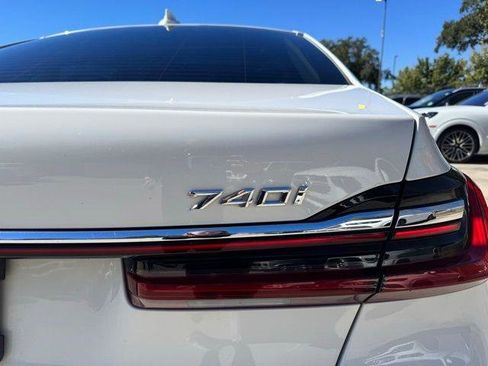 Used 2020 BMW 740i image 22