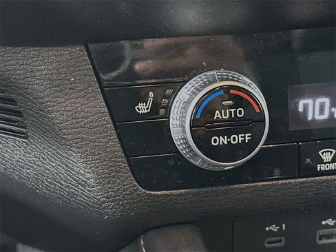 Used 2024 Mitsubishi Outlander SE image 22