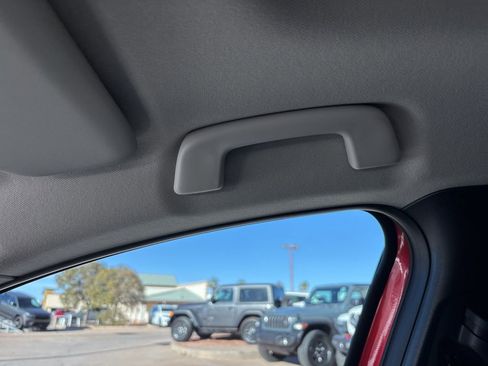 Used 2022 MAZDA MAZDA3 s AWD/4WD image 35