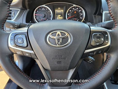 Used 2015 Toyota Camry XSE image 27