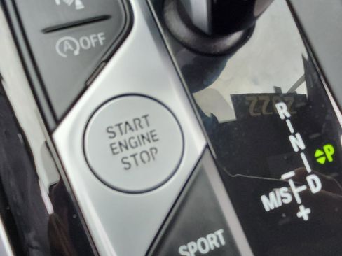 Certified 2022 BMW 230i Coupe w/ Convenience Package image 37