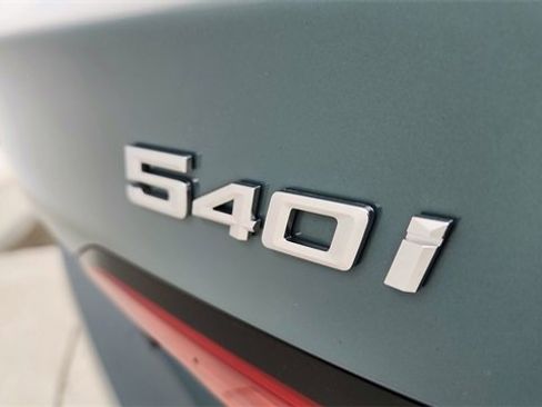 Used 2025 BMW 540i xDrive 540i xDrive image 17
