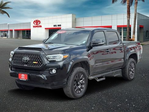 Used 2021 Toyota Tacoma Limited image 6