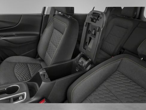 Used 2021 Chevrolet Equinox LT image 11