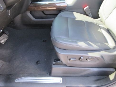 Used 2026 Chevrolet Silverado 2500 LT w/ Z71 Chrome Sport Edition image 25