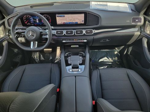 New 2026 Mercedes-Benz GLS 580 4MATIC image 13