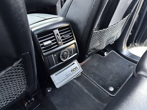 Used 2013 Mercedes-Benz GL 450 4MATIC w/ Premium 2 Pkg image 24