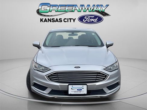 Used 2018 Ford Fusion S image 2