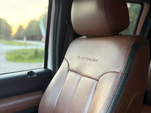 Used 2015 Ford F250 Platinum AWD/4WD image 22