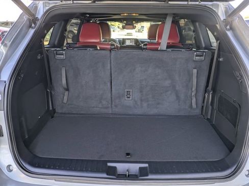 Used 2022 Toyota Highlander XSE image 29