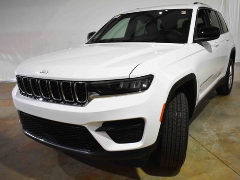 New 2025 Jeep Grand Cherokee Laredo X image 5