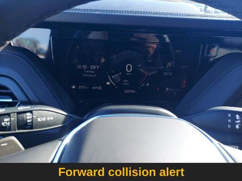 Used 2025 GMC Yukon Denali image 16