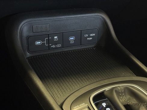 Used 2025 Hyundai Kona SEL FWD image 20