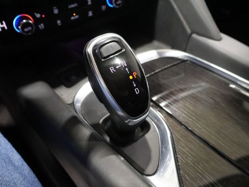 Used 2019 Buick Enclave Avenir w/ Avenir Technology Package image 34