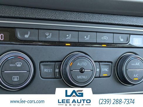 Used 2021 Volkswagen Atlas SE image 26