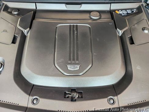 Certified 2024 Cadillac Lyriq Luxury w/ LPO, Floor Liner Package AWD/4WD image 27