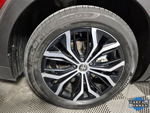 Used 2025 Toyota Crown XLE image 8