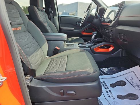 Used 2025 Nissan Frontier Pro-X w/ Pro Convenience Package RWD image 10
