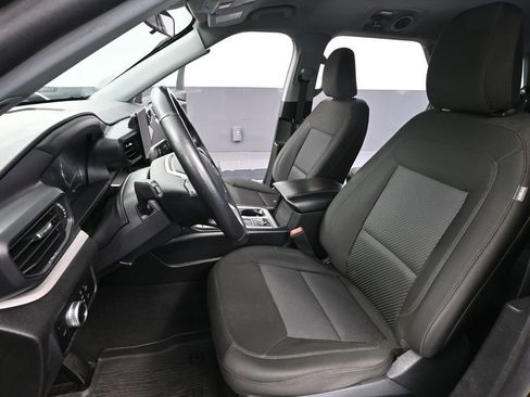 Used 2023 Ford Explorer XLT AWD/4WD image 23