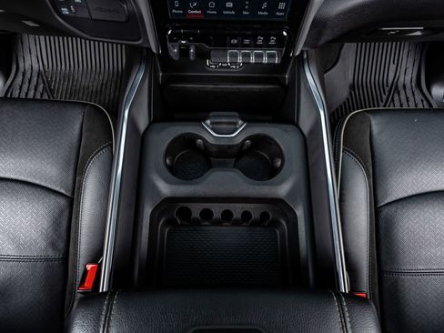 Used 2024 RAM 3500 Laramie w/ Night Edition image 27