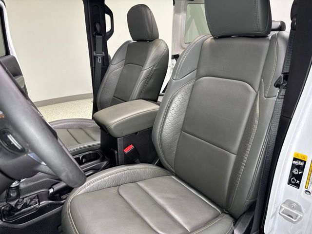 Used 2024 Jeep Wrangler High Altitude AWD/4WD image 16