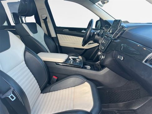 Used 2018 Mercedes-Benz GLE 43 AMG 4MATIC image 26