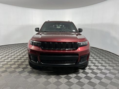 Used 2023 Jeep Grand Cherokee L Laredo image 10