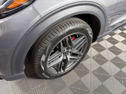 Certified 2025 Ford Explorer ST-Line w/ Premium Package image 10