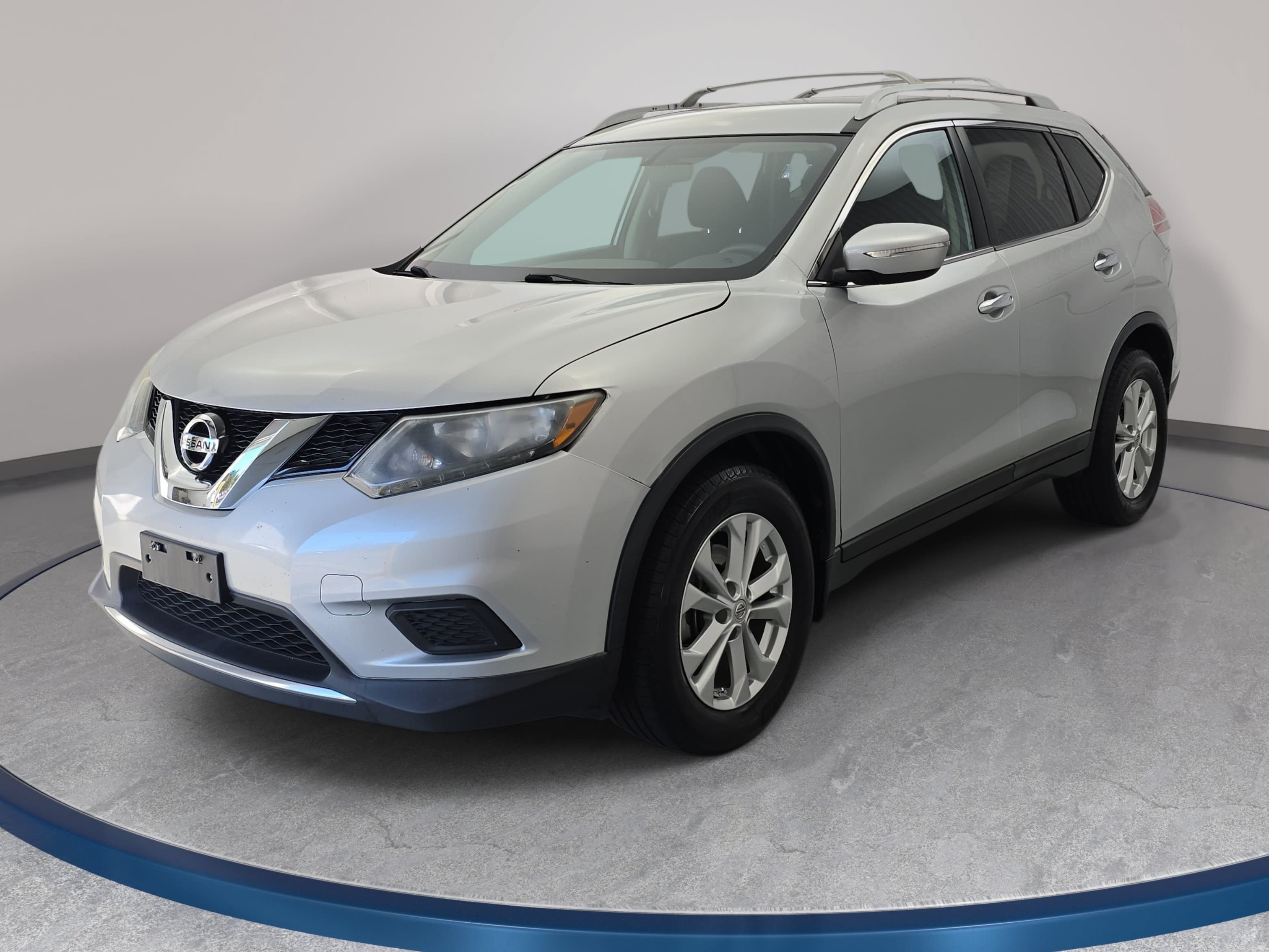 Used 2015 Nissan Rogue SV FWD image 1