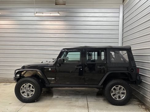 Used 2018 Jeep Wrangler Unlimited Sport w/ Connectivity Group image 10