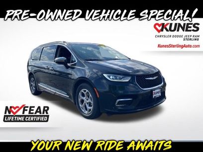 Used 2023 Chrysler Pacifica Limited