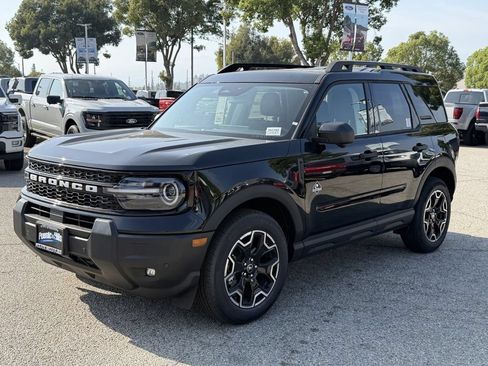 New 2026 Ford Bronco Sport Outer Banks w/ Outer Banks Tech Package+ AWD/4WD image 3